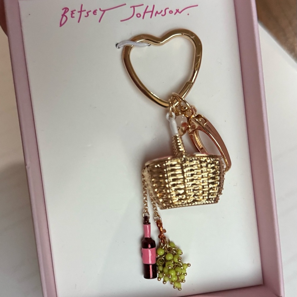 Betsey Johnson Gold Heart Keychain with Picnic Basket - Picture 2 of 2
